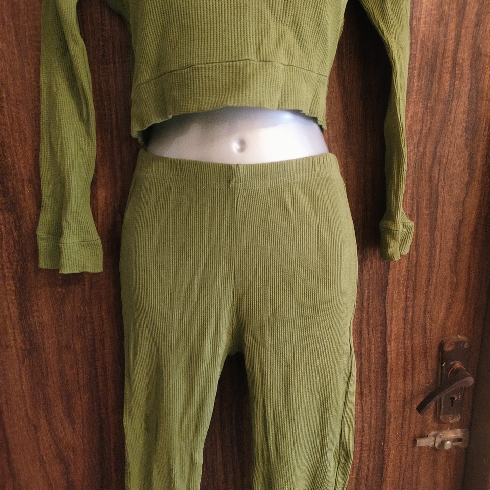 Ribbed Co-ord set fixed rate... No offers - Picture 6 of 8